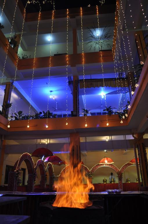 Hotel Maruti Mandapam Jabalpur Exterior foto
