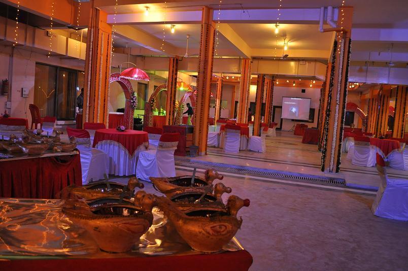 Hotel Maruti Mandapam Jabalpur Exterior foto